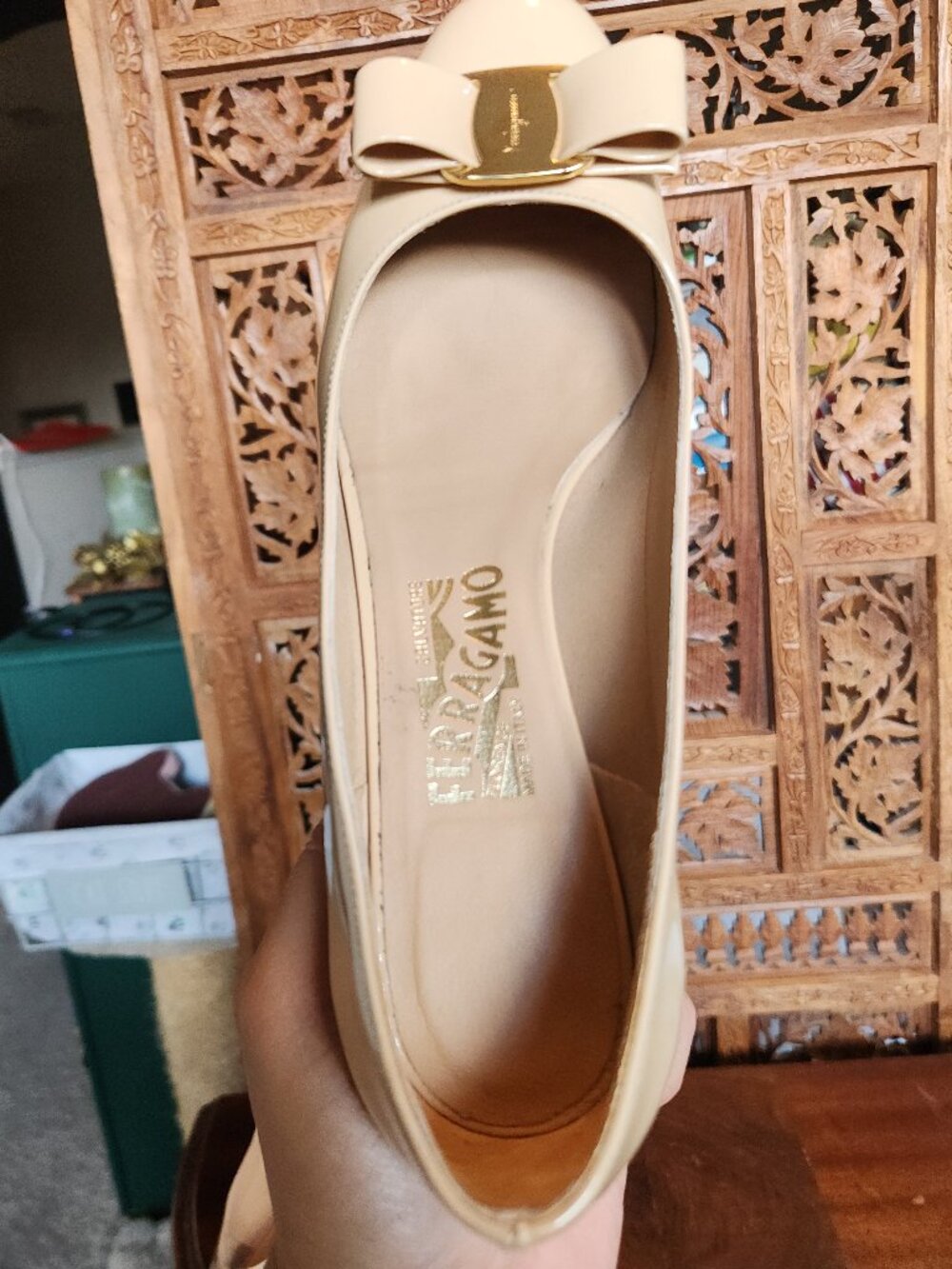 Salvatore Ferragamo Vara Pump in New Bisque (Nude) Leather - Picture 15 of 16